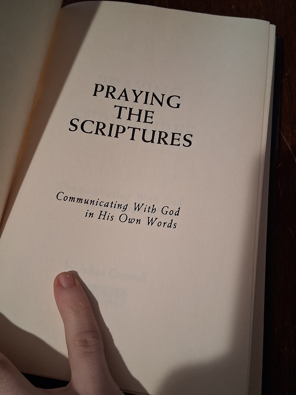 Praying the Scriptures - Paperback Book in Cream Pages